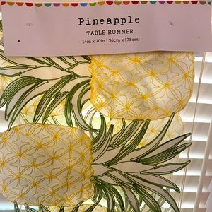 🍍 NEW Pineapple Table Runner 🍍 Perfect for SUMMER!